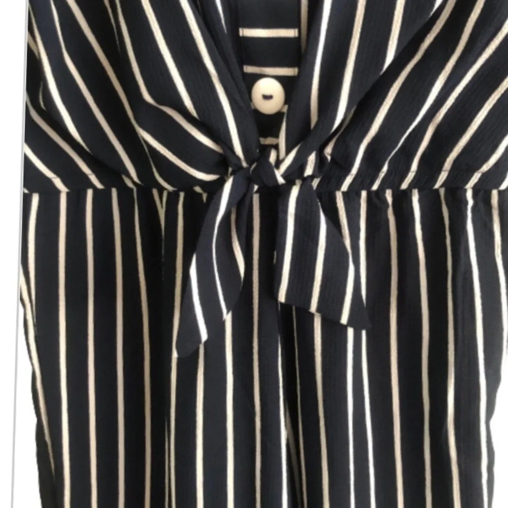 Nannette GIRLS SZ 16 navy w wht pinstripe jumpsuit w button detail & bow